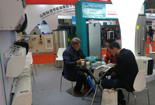 國(guó)外客戶咨詢空氣能產(chǎn)品